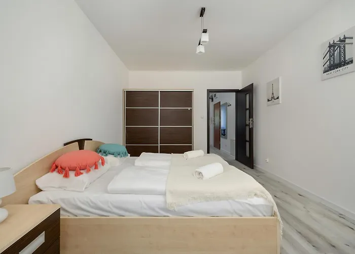 Białowieska Z Aneksem Kuchennym I Balkonem By Renters * Wrocław