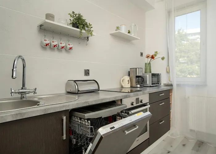 Białowieska Z Aneksem Kuchennym I Balkonem By Renters *