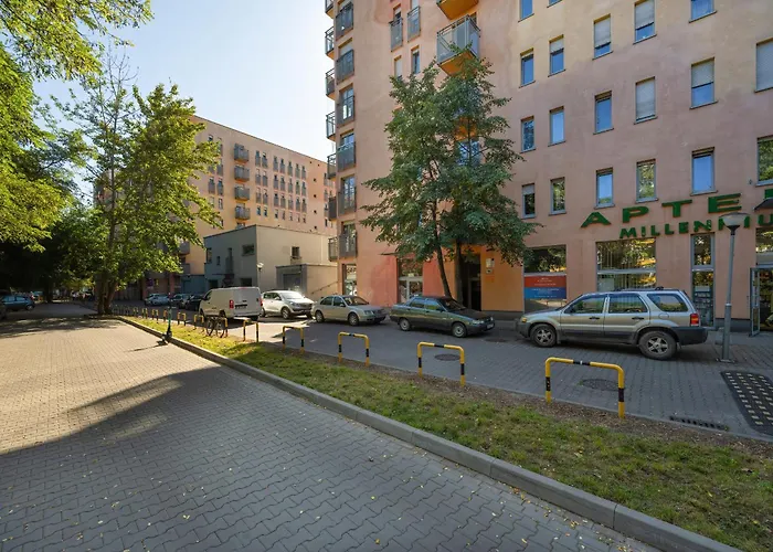 Białowieska Z Aneksem Kuchennym I Balkonem By Renters Apartament