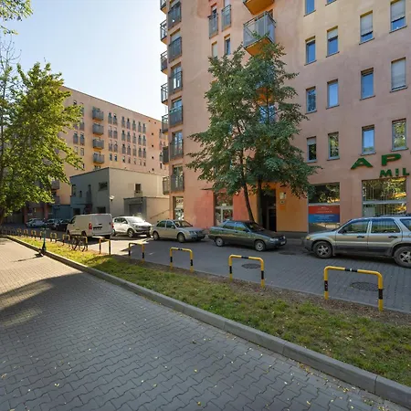 Bialowieska Z Aneksem Kuchennym I Balkonem By Renters Apartman