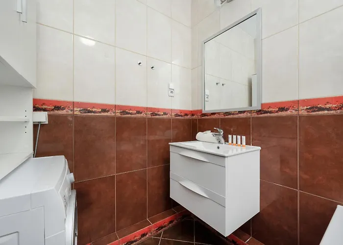 Białowieska Z Aneksem Kuchennym I Balkonem By Renters Breslau